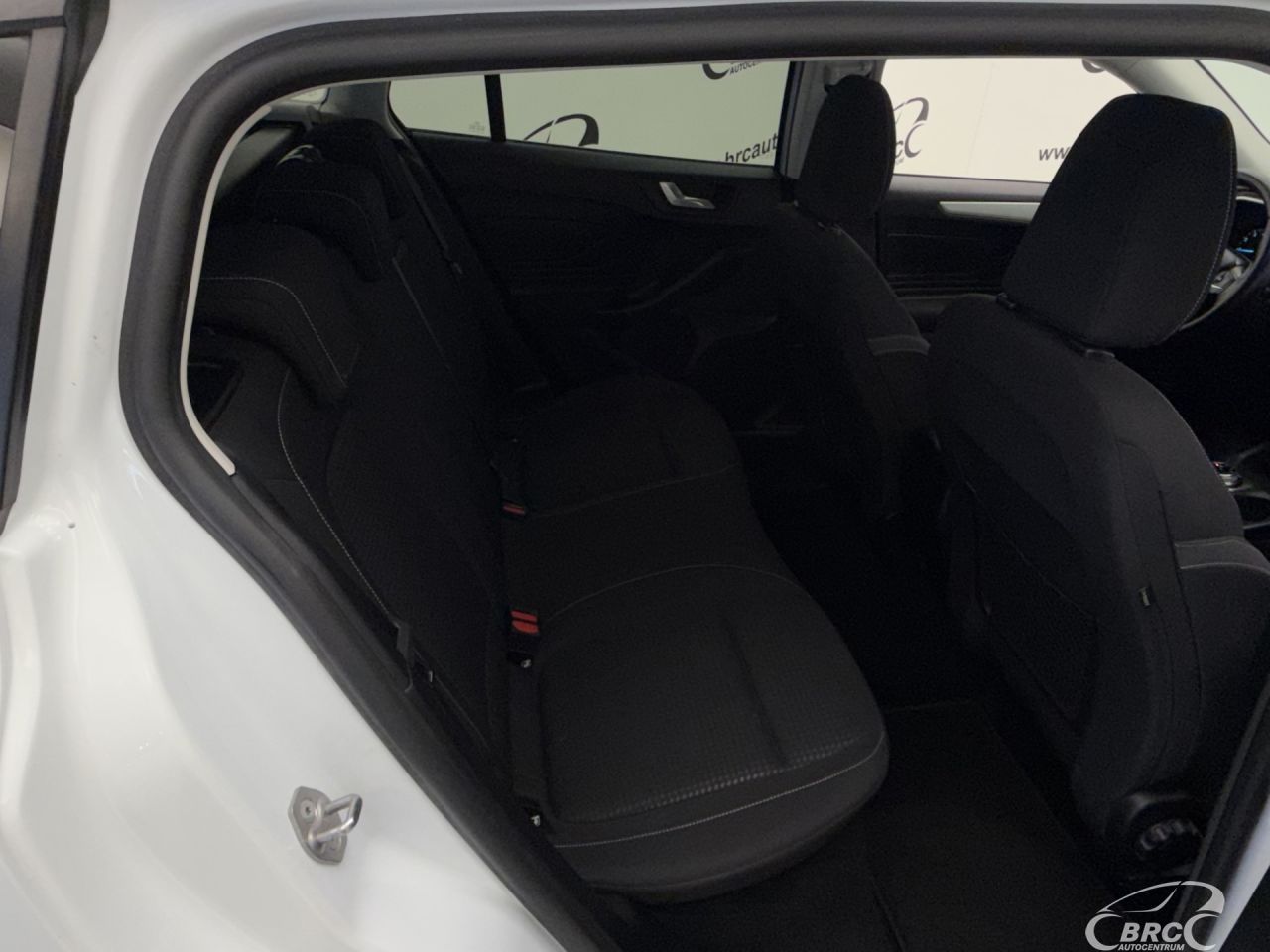 Ford Focus | 9