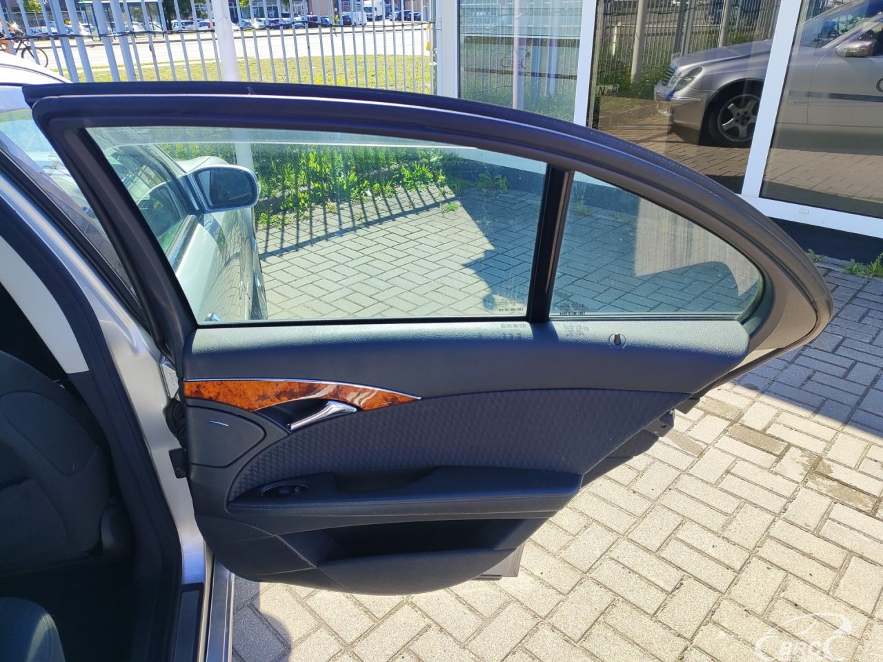 Mercedes-Benz E270 | 8
