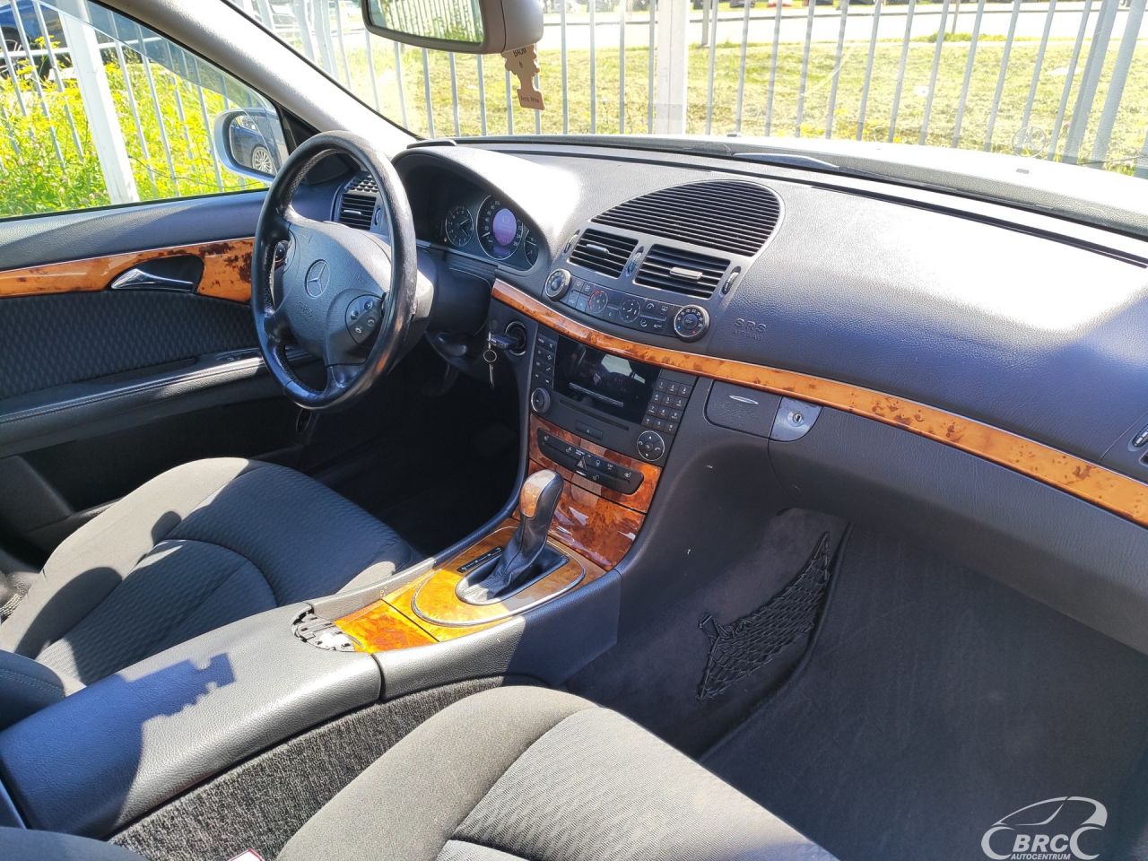 Mercedes-Benz E270 | 7