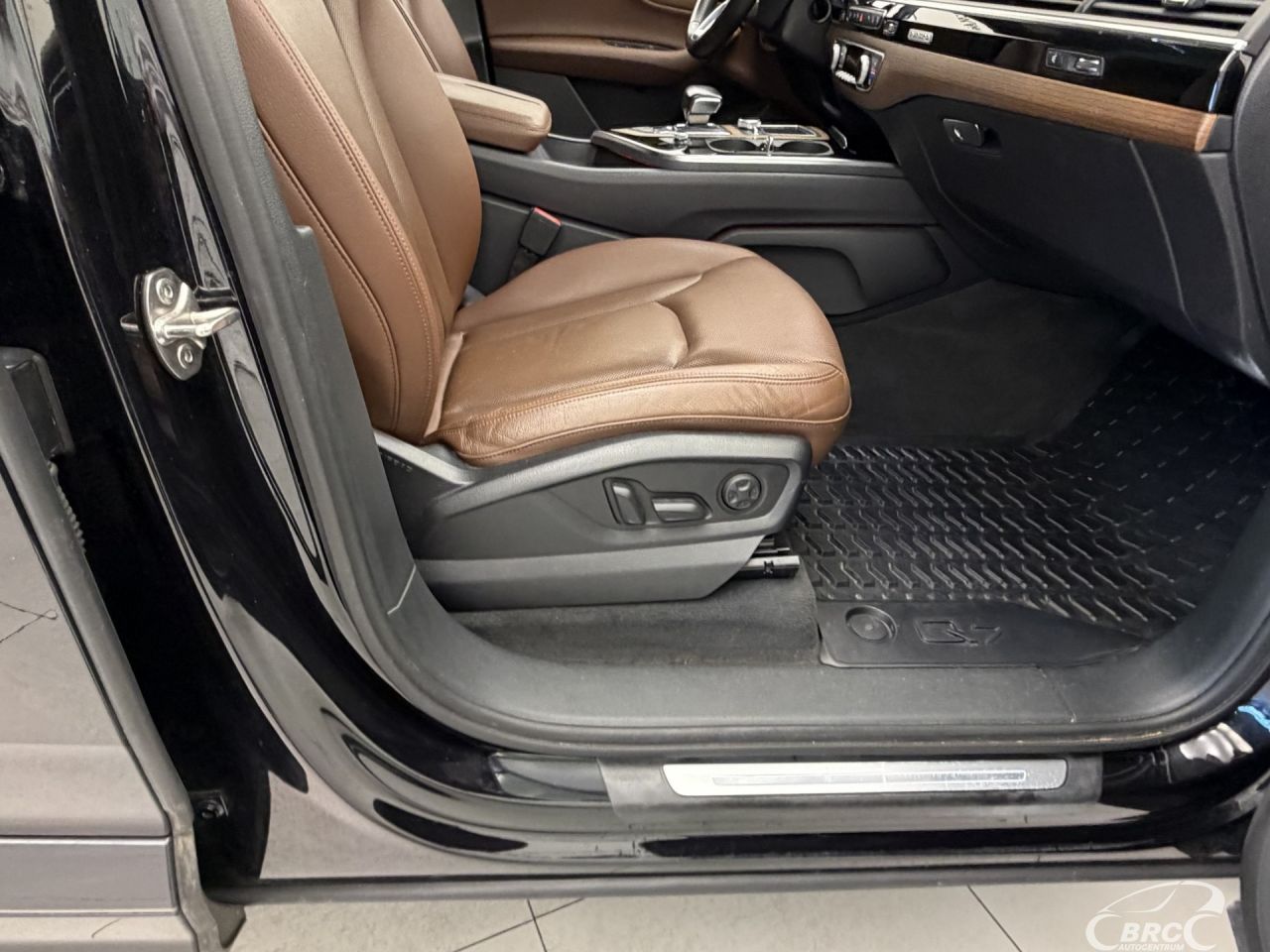 Audi Q7 | 5