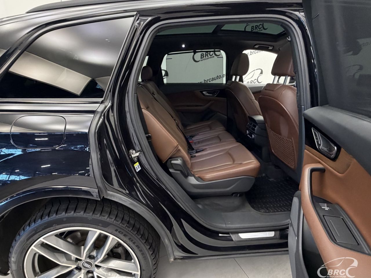 Audi Q7 | 9