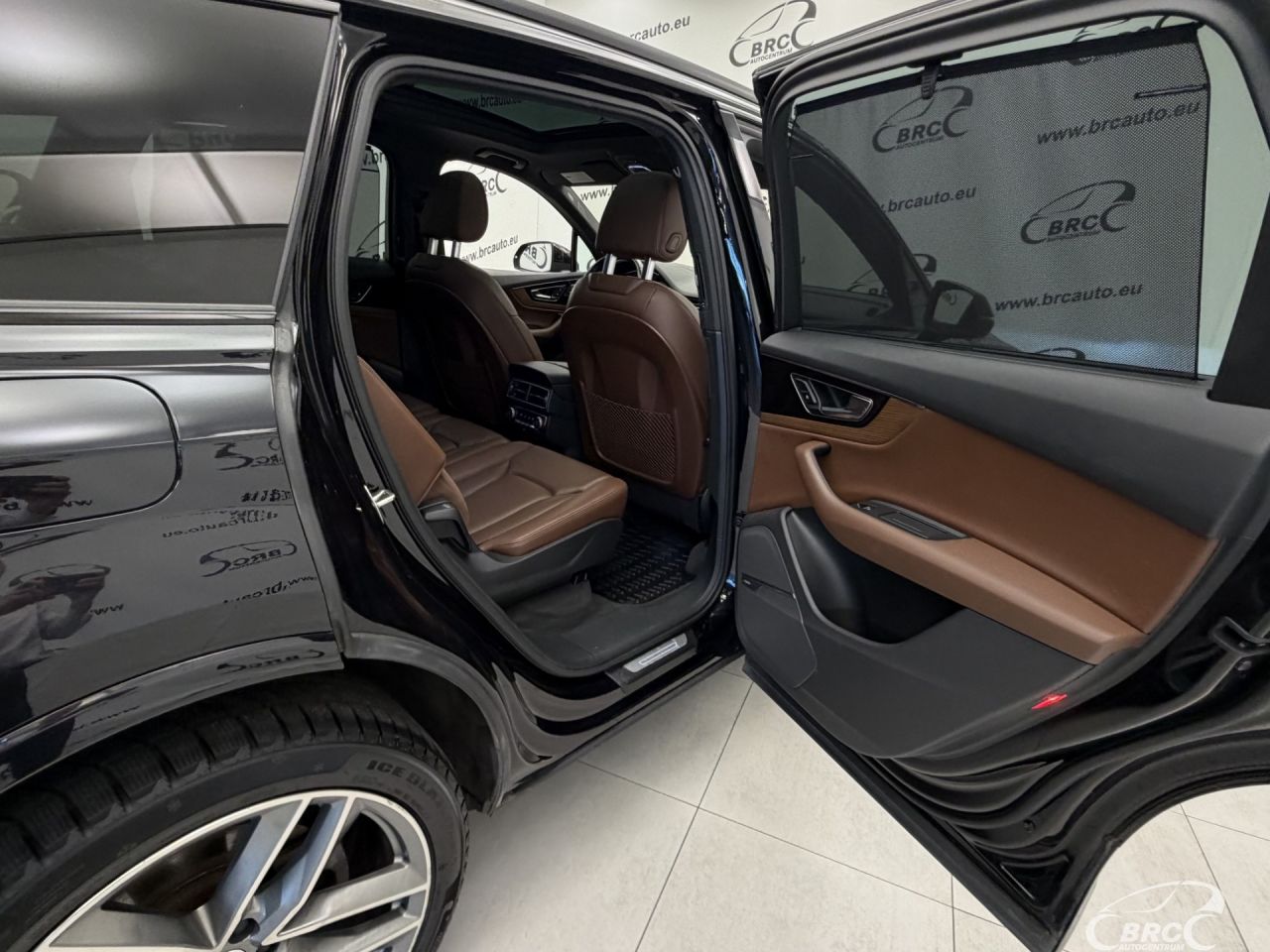 Audi Q7 | 11