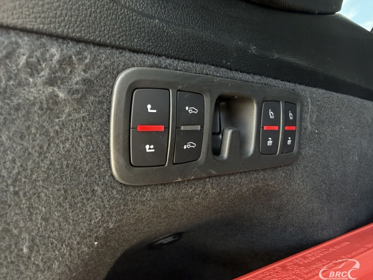 Audi Q7 | 10
