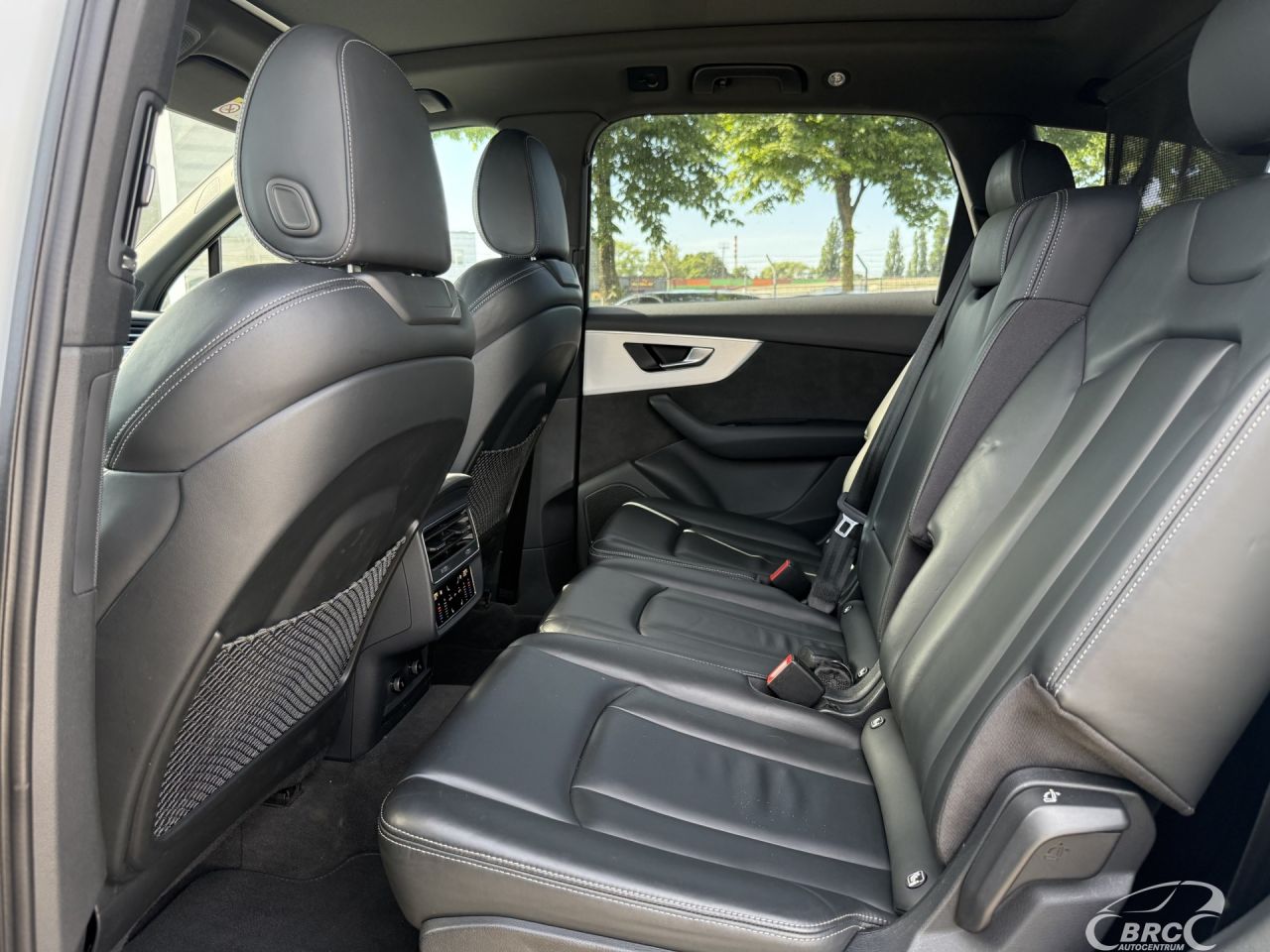 Audi Q7 | 13