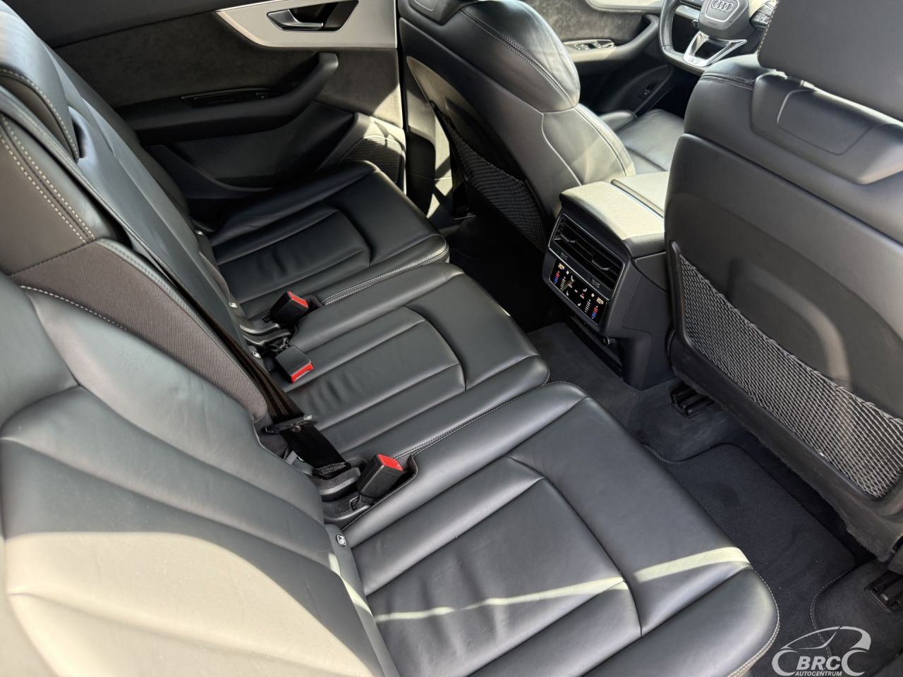 Audi Q7 | 7