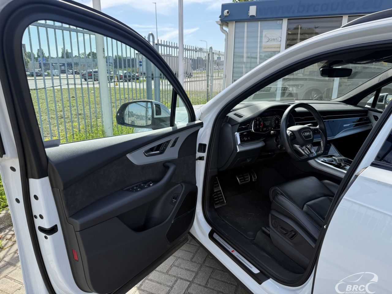 Audi Q7 | 14