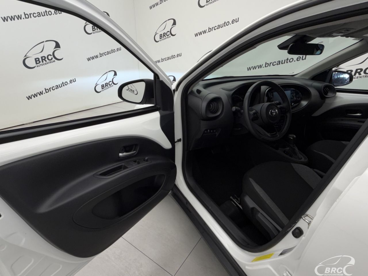 Toyota Aygo | 16