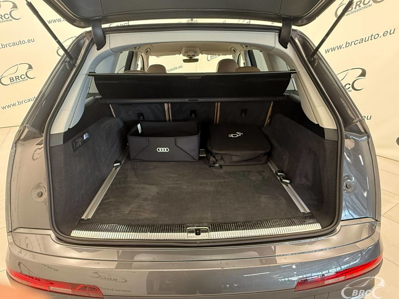Audi Q7 | 16