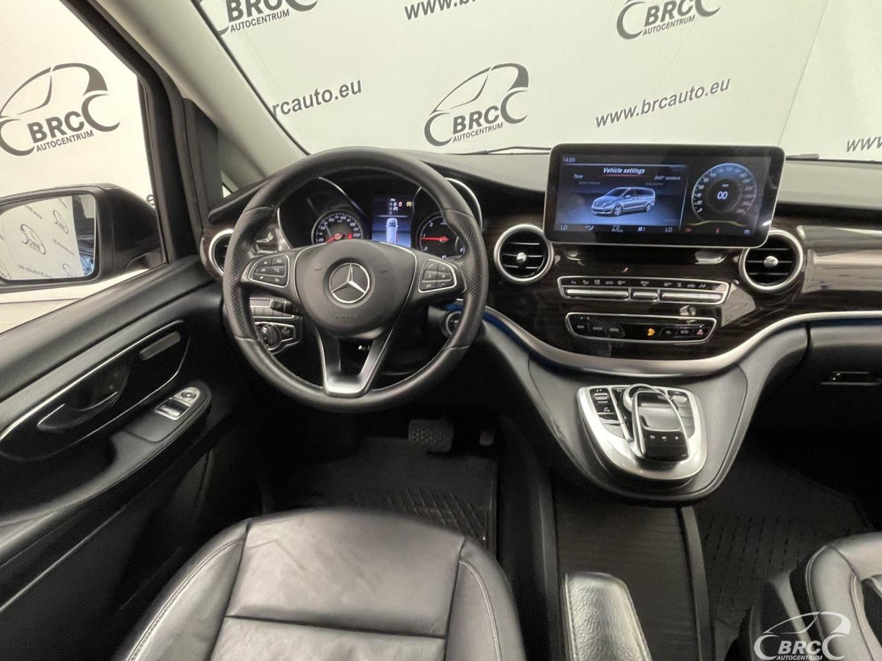 Mercedes-Benz V250 | 14