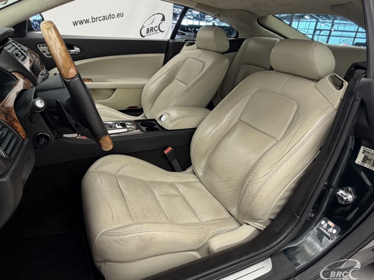 Jaguar XK | 19
