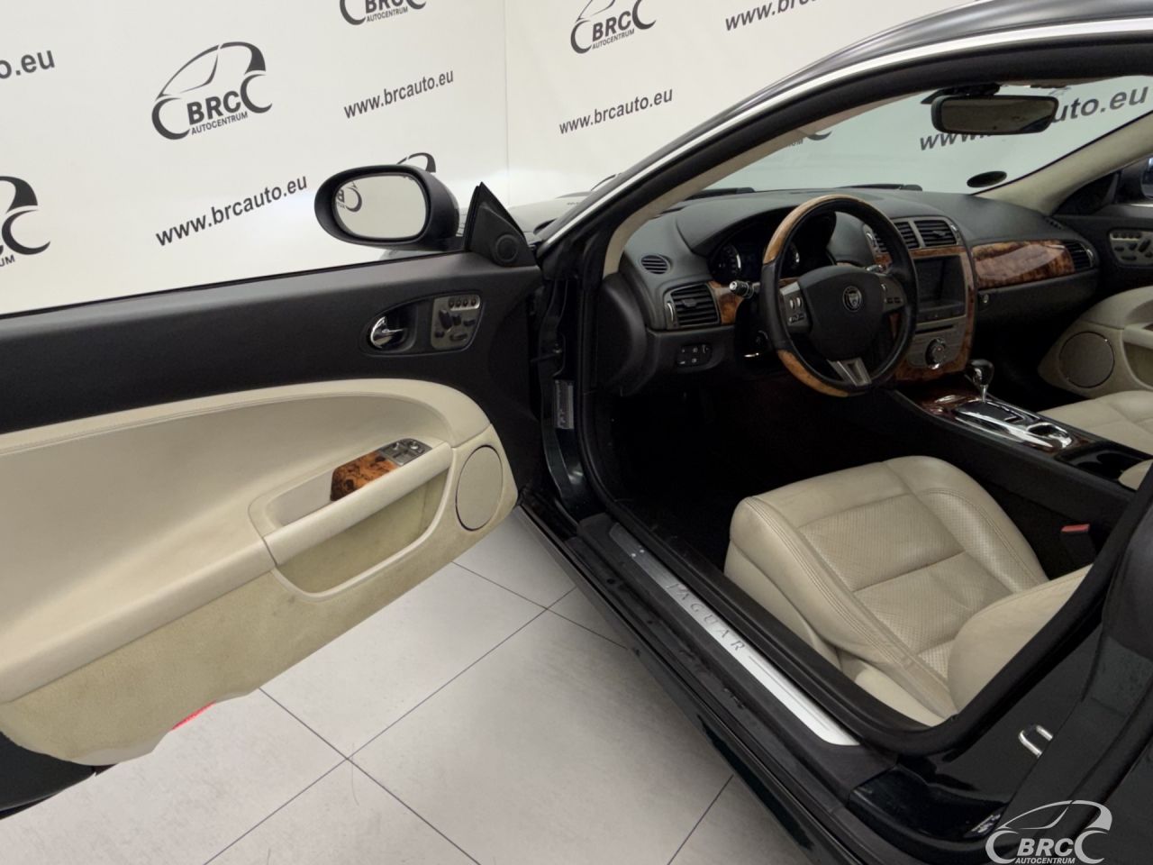 Jaguar XK | 15