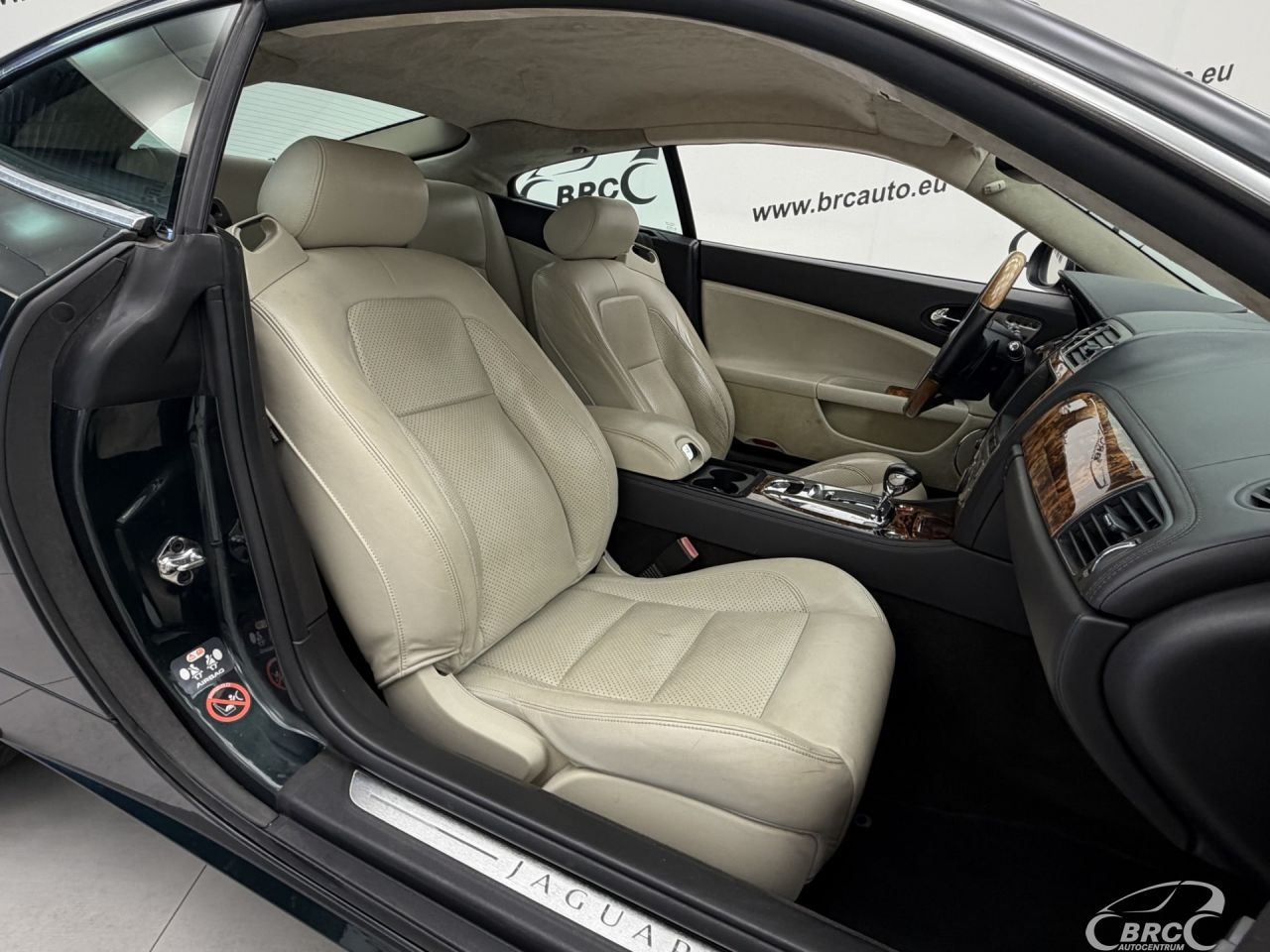 Jaguar XK | 6