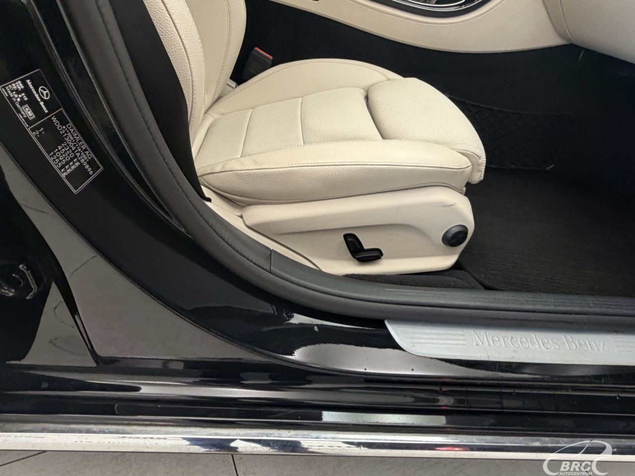 Mercedes-Benz E220 | 5