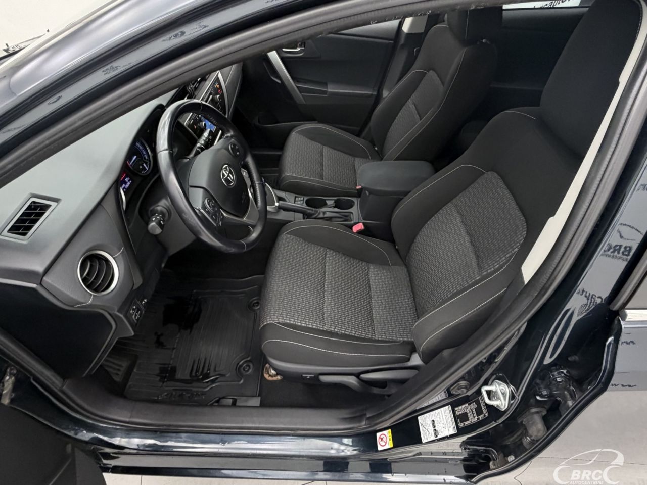 Toyota Auris | 19