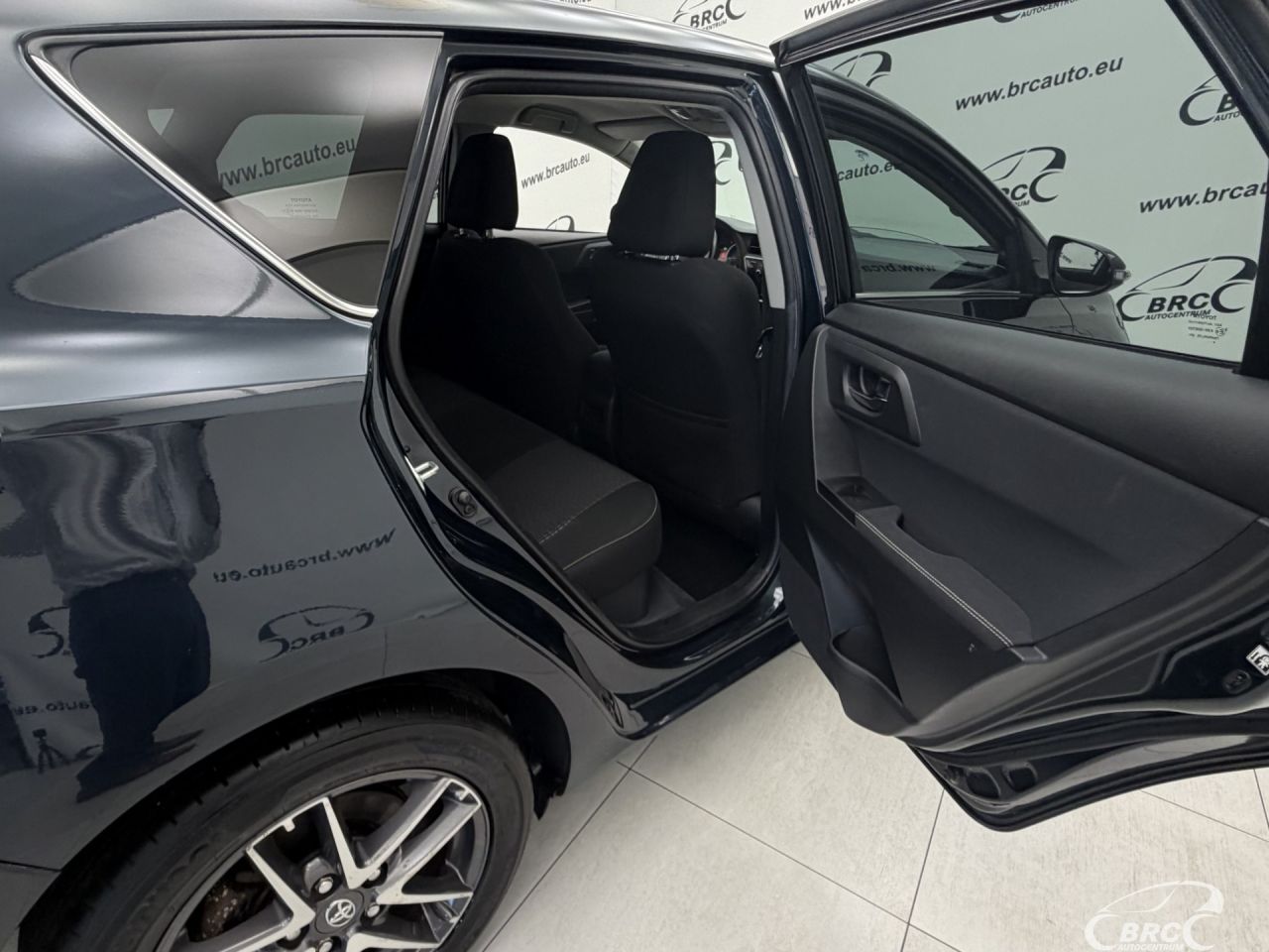 Toyota Auris | 11