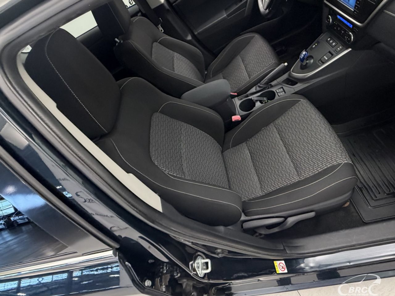 Toyota Auris | 4
