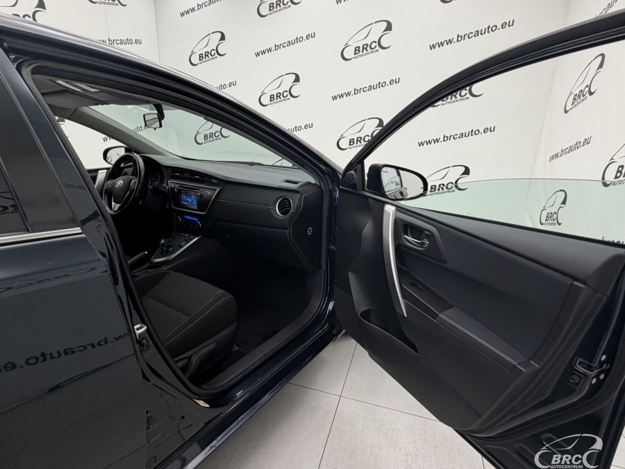 Toyota Auris | 7