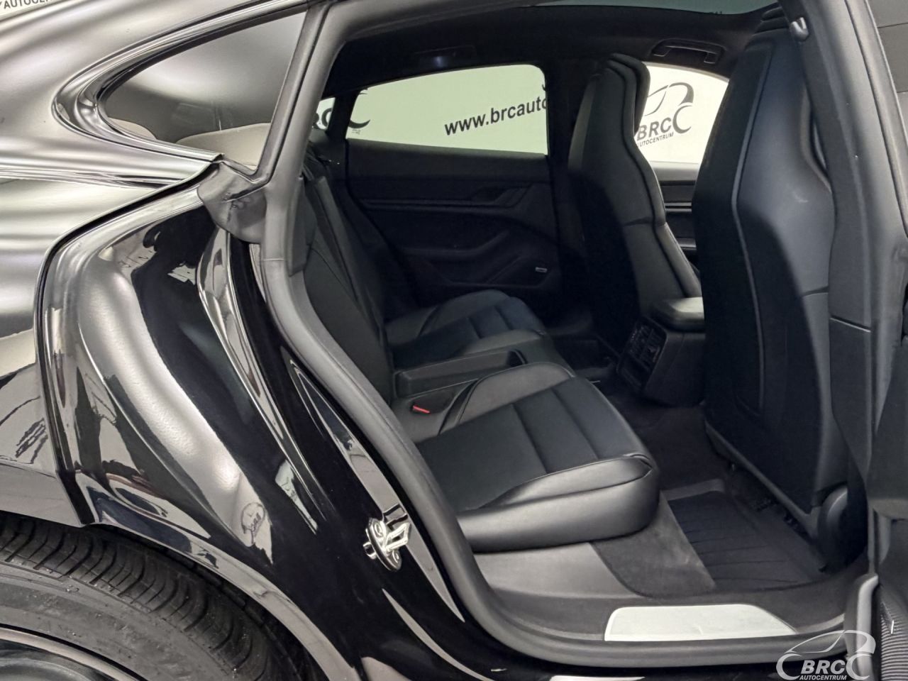 Porsche Taycan | 10
