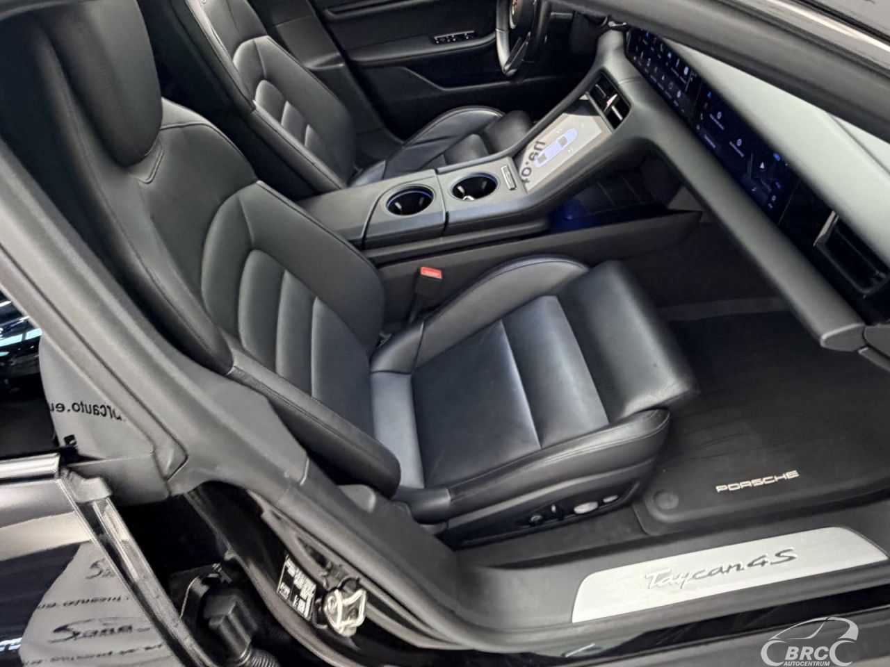Porsche Taycan | 4