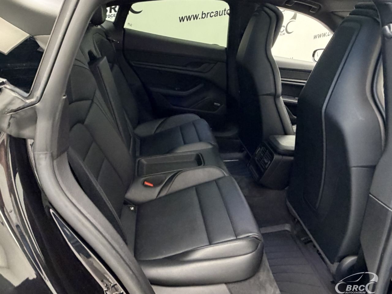 Porsche Taycan | 11