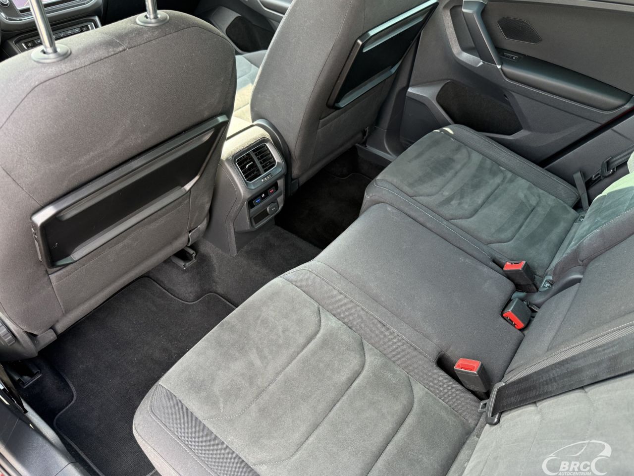 Volkswagen Tiguan | 7