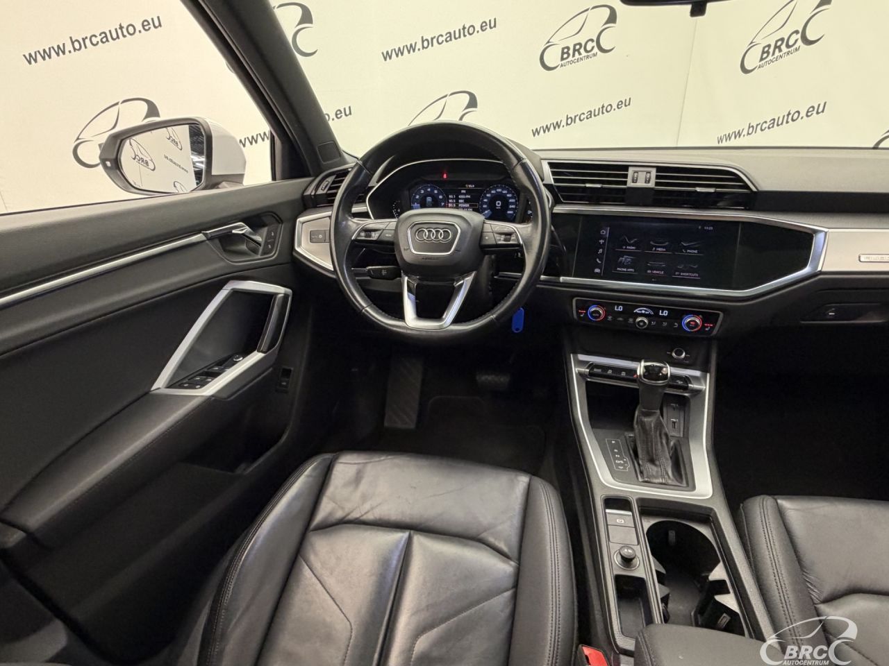 Audi Q3 | 12