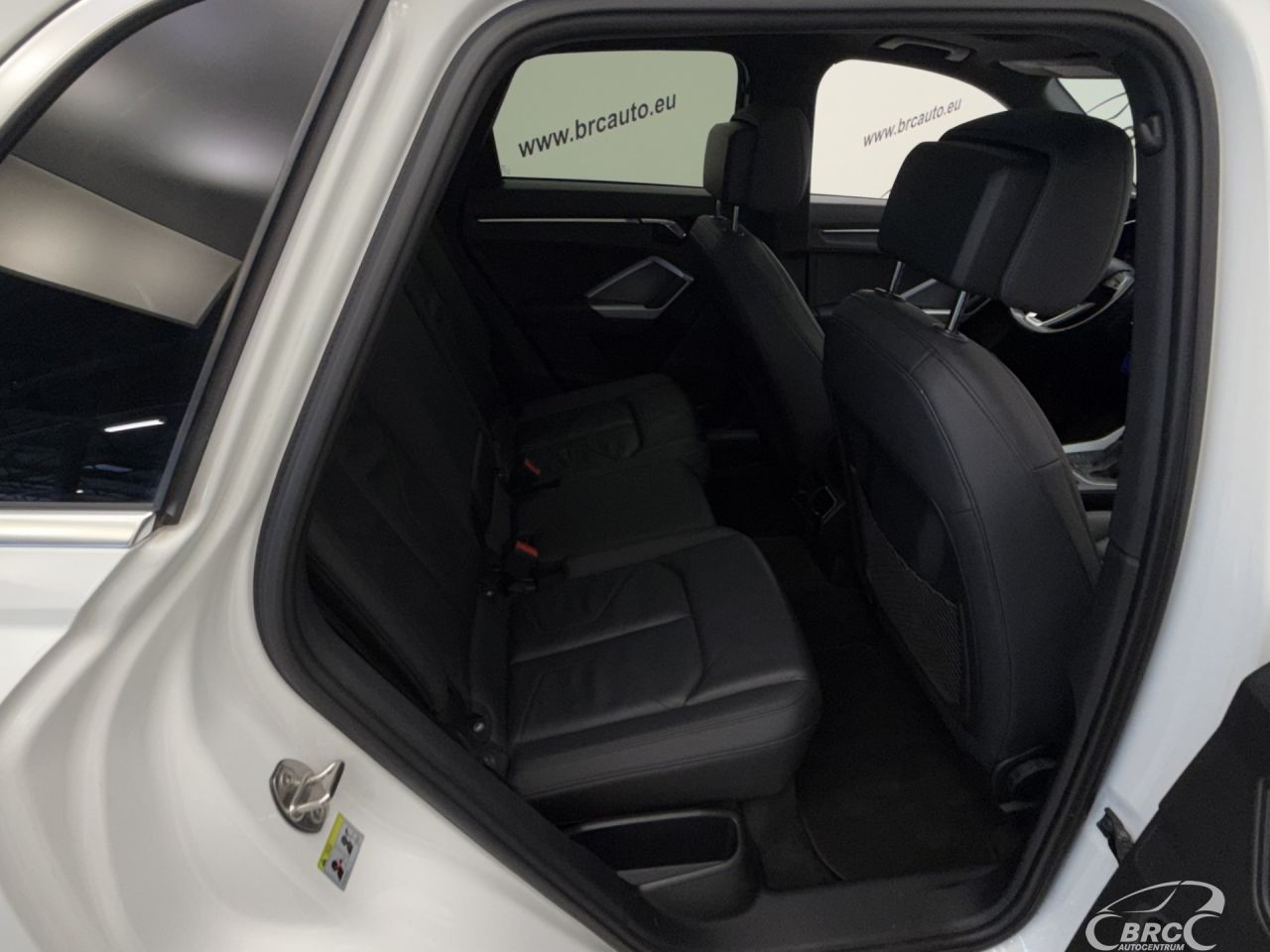 Audi Q3 | 9