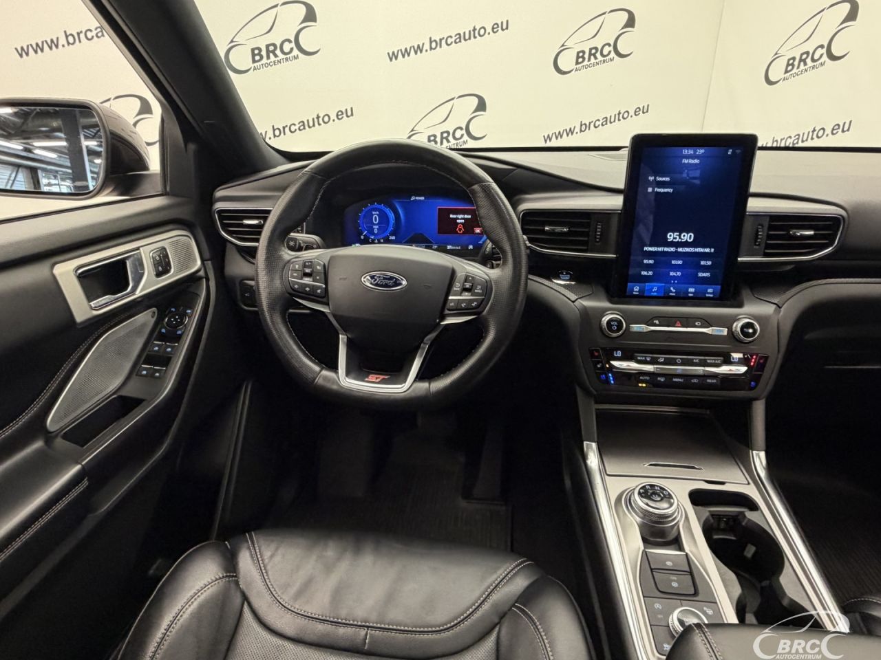 Ford Explorer | 17