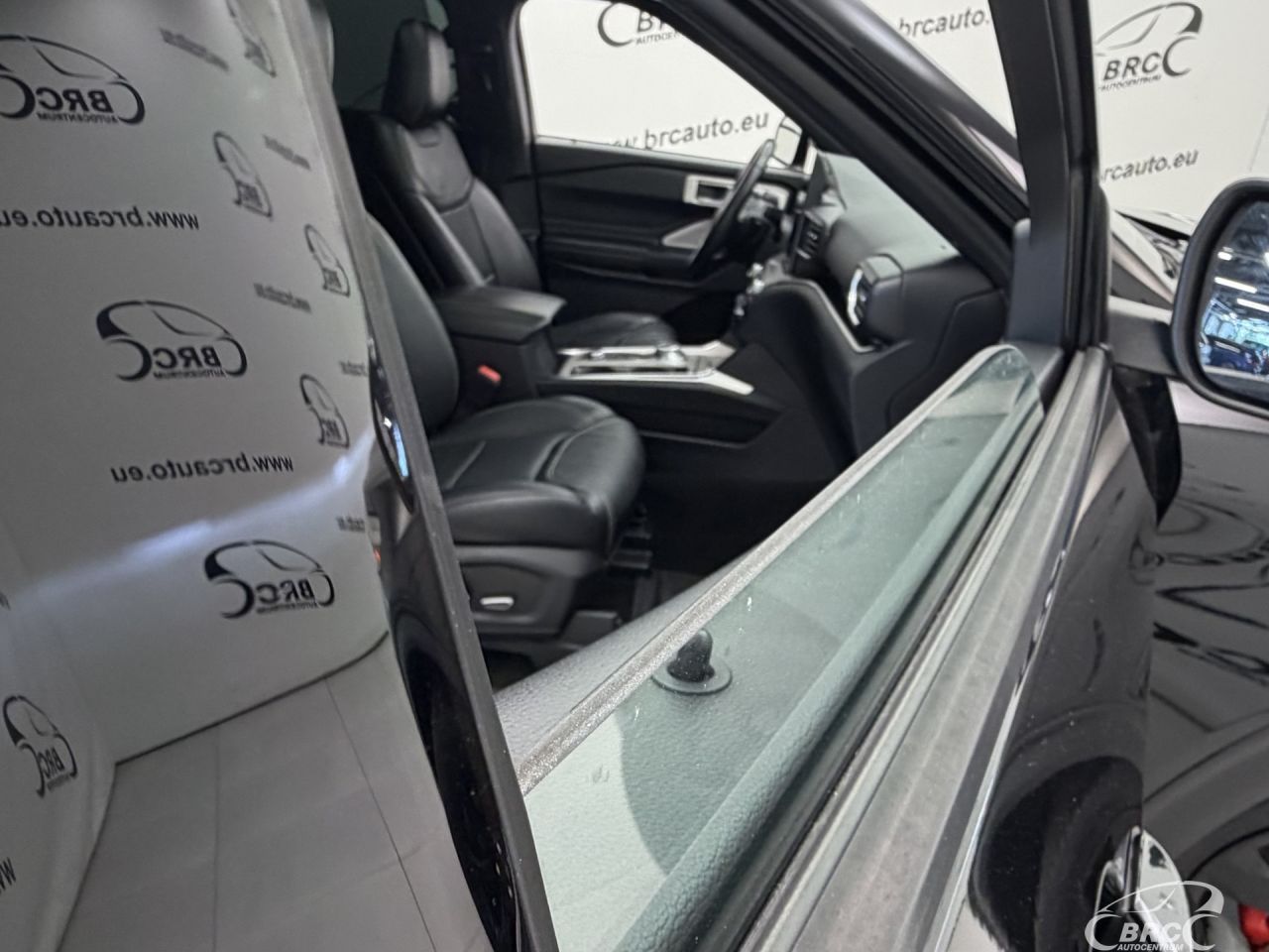 Ford Explorer | 10