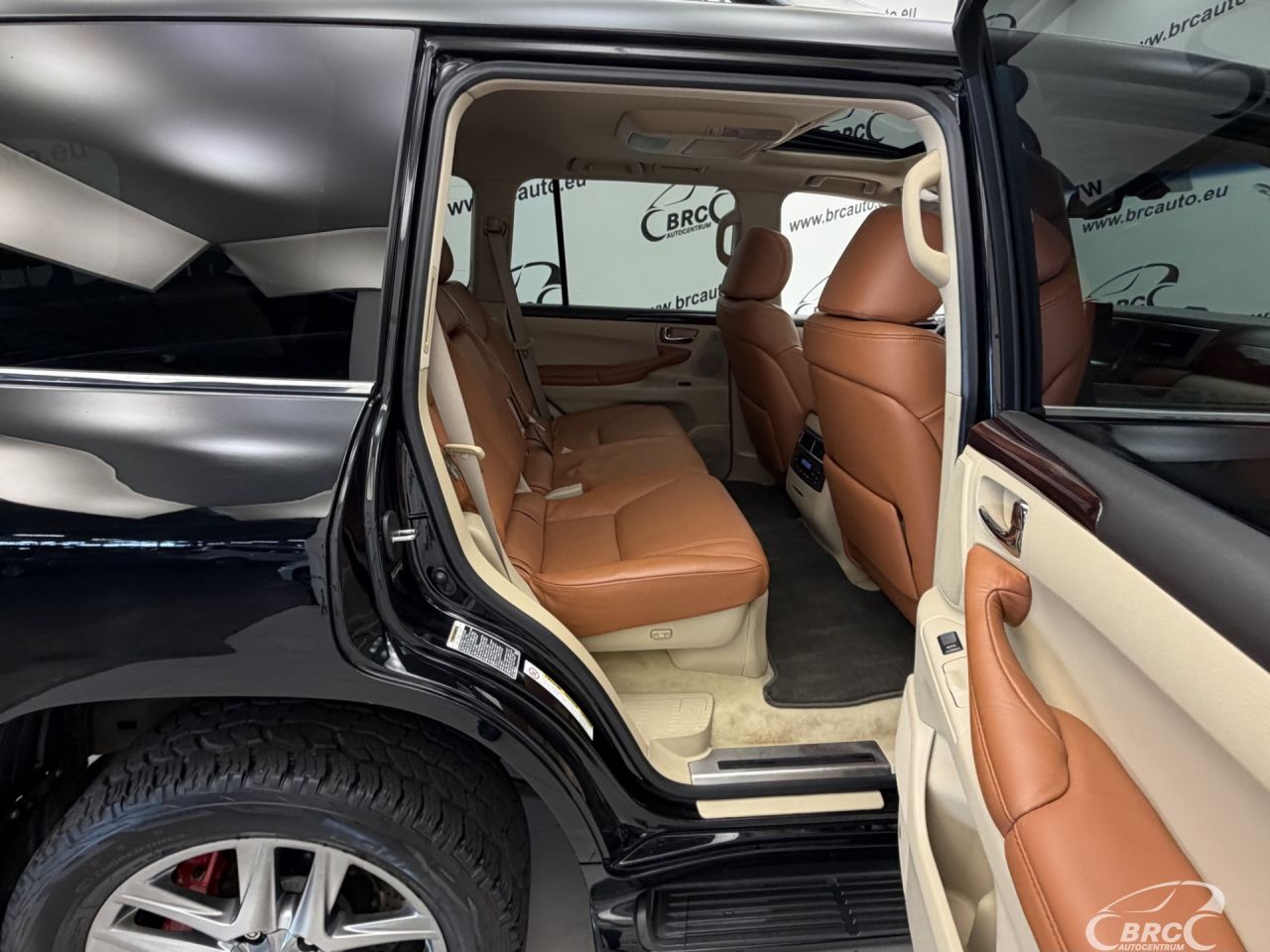 Lexus LX 570 | 11