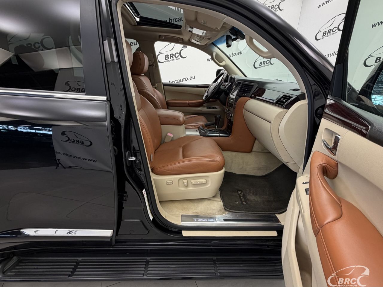Lexus LX 570 | 3