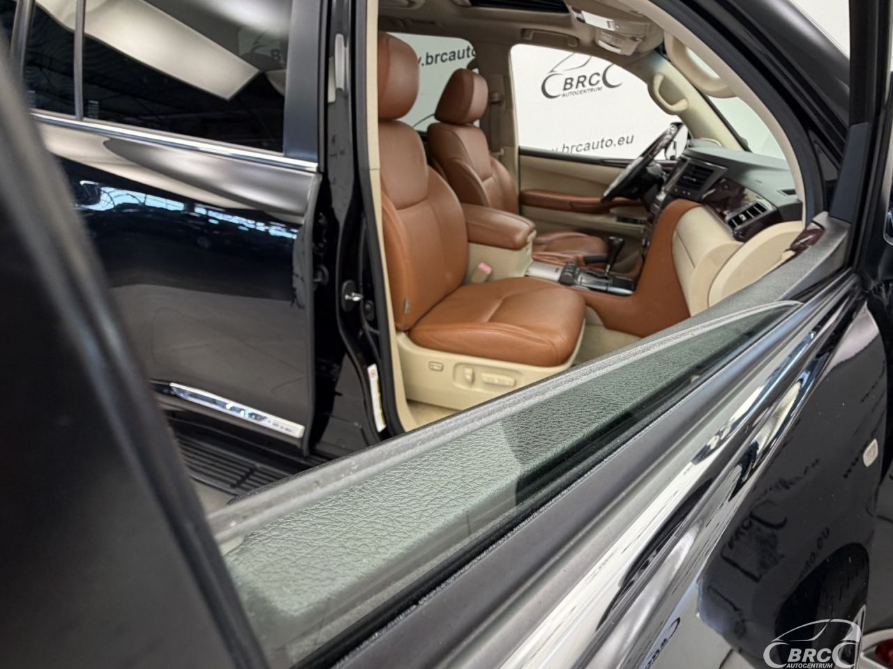 Lexus LX 570 | 8