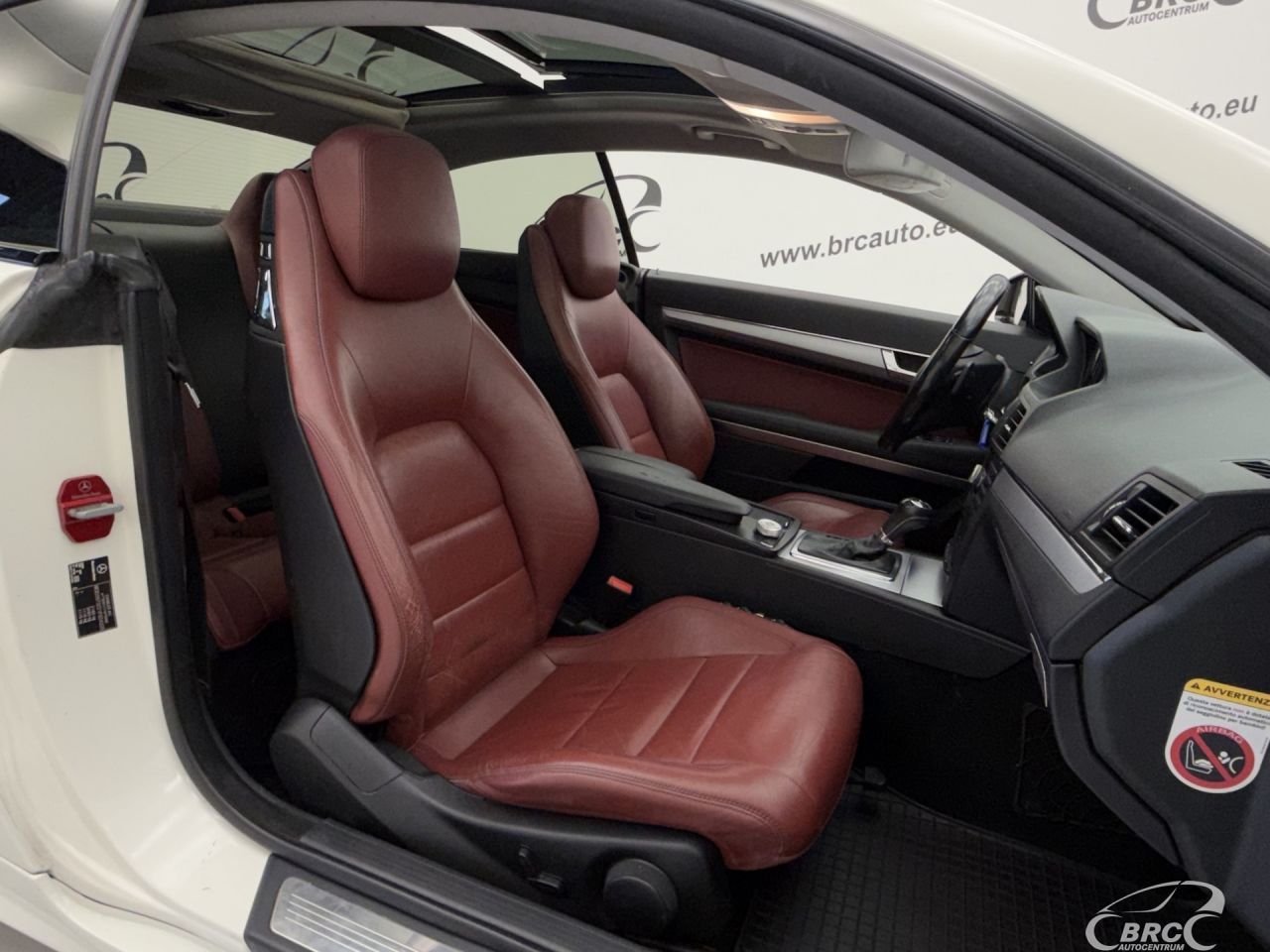 Mercedes-Benz E350 | 6
