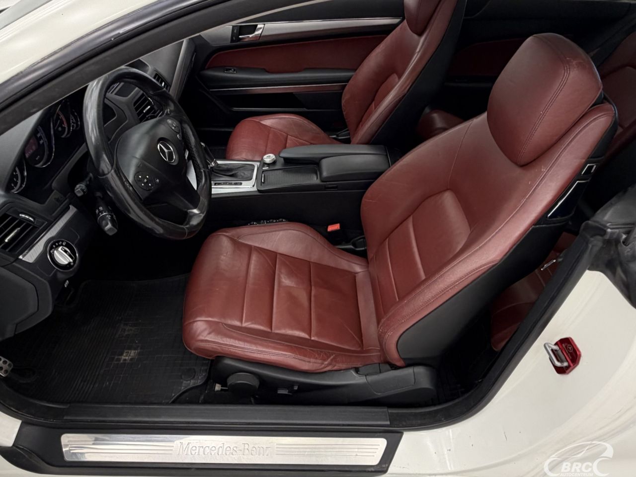 Mercedes-Benz E350 | 18