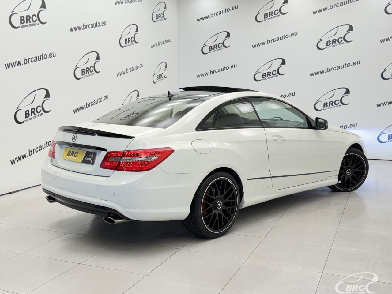Mercedes-Benz E350 | 1