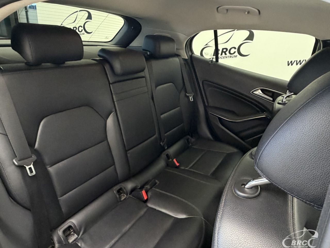 Mercedes-Benz GLA250 | 12