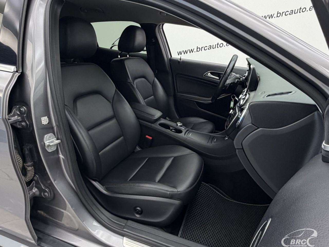 Mercedes-Benz GLA250 | 6