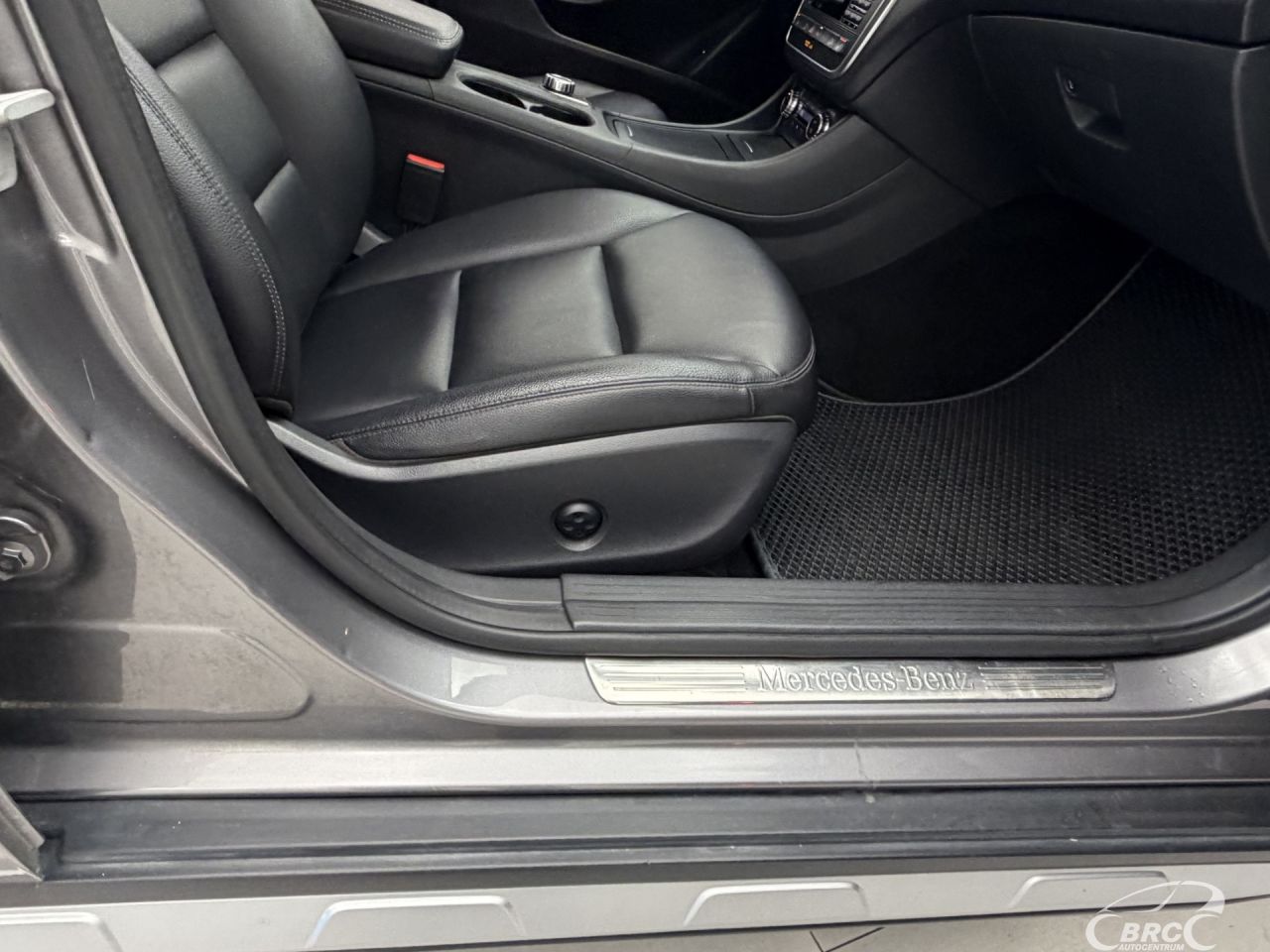 Mercedes-Benz GLA250 | 5