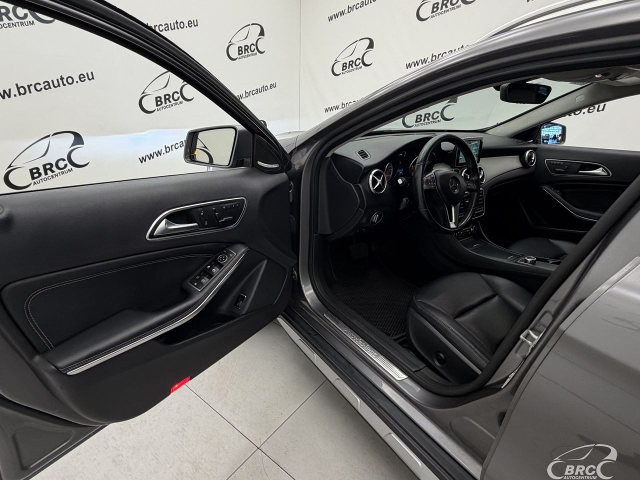 Mercedes-Benz GLA250 | 19
