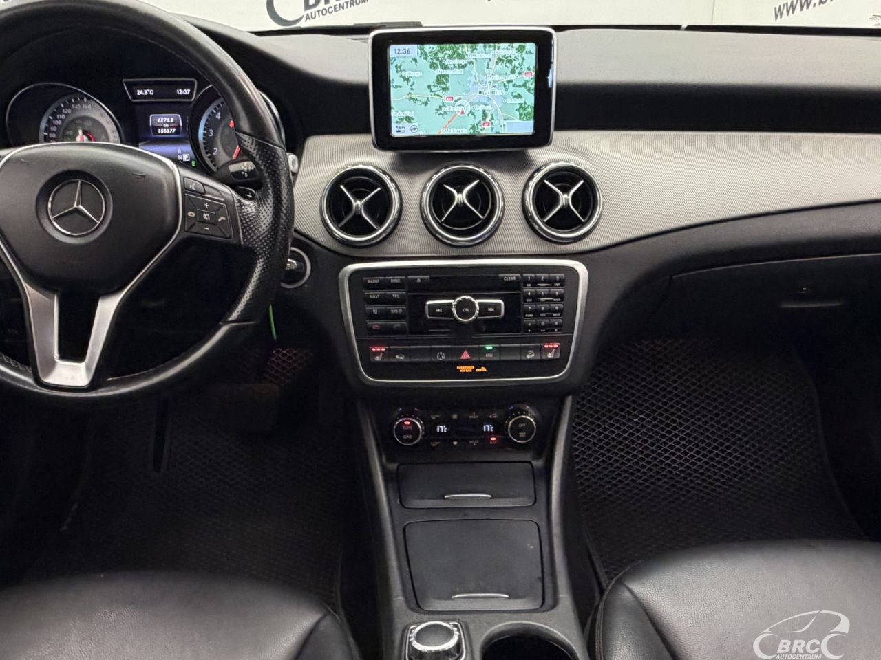 Mercedes-Benz GLA250 | 15