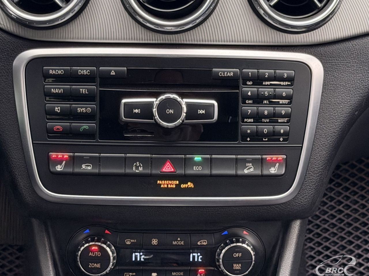 Mercedes-Benz GLA250 | 17