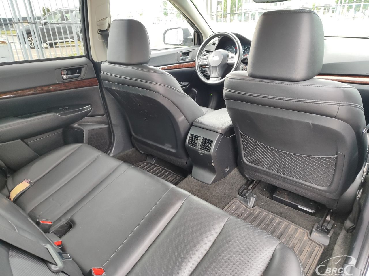 Subaru Legacy | 10