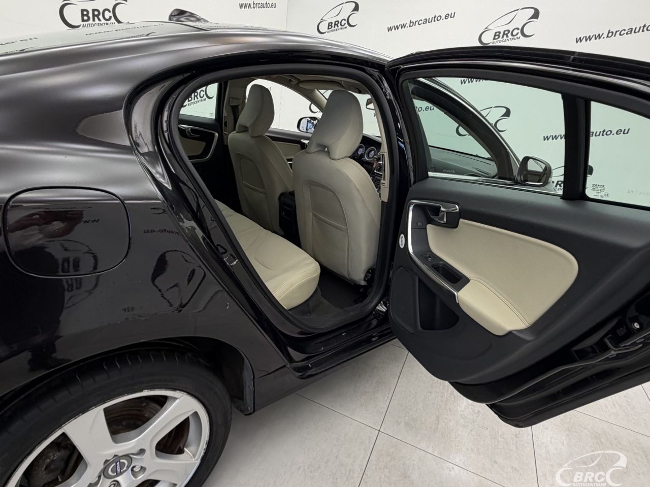Volvo S60 | 11