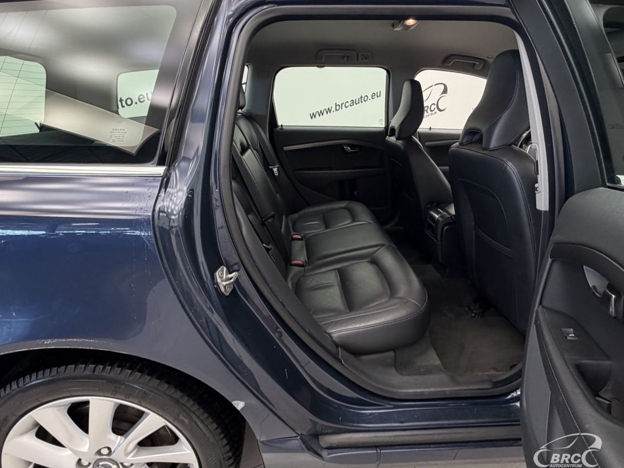 Volvo V70 | 8