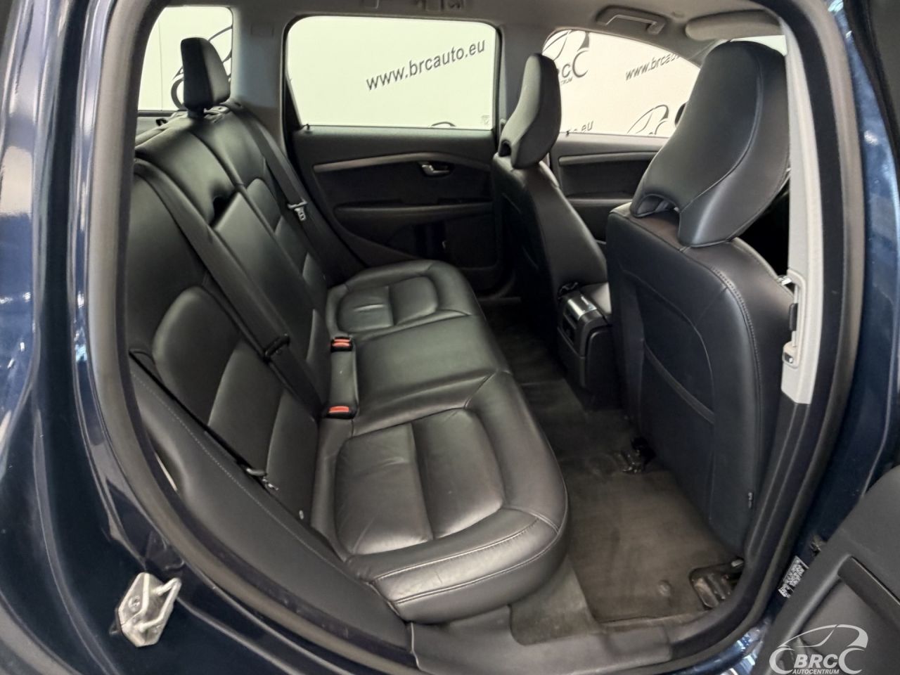Volvo V70 | 9