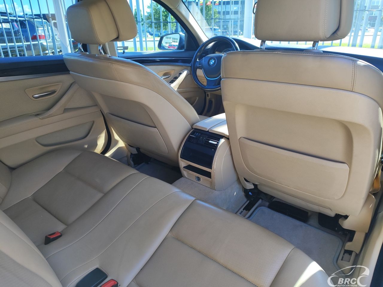 BMW 520 | 10