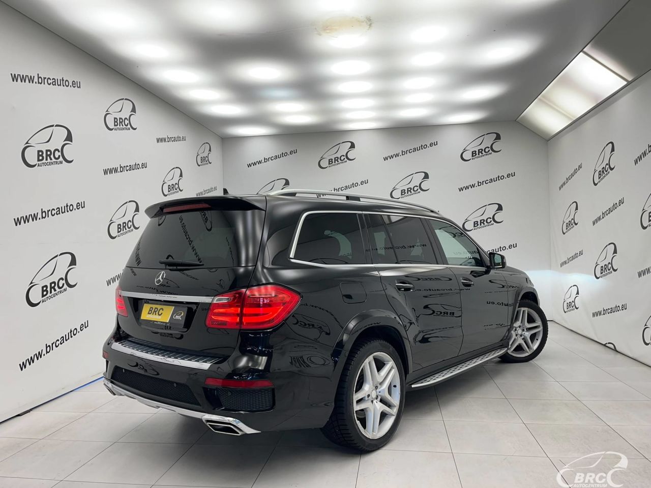 Mercedes-Benz GL500 | 4