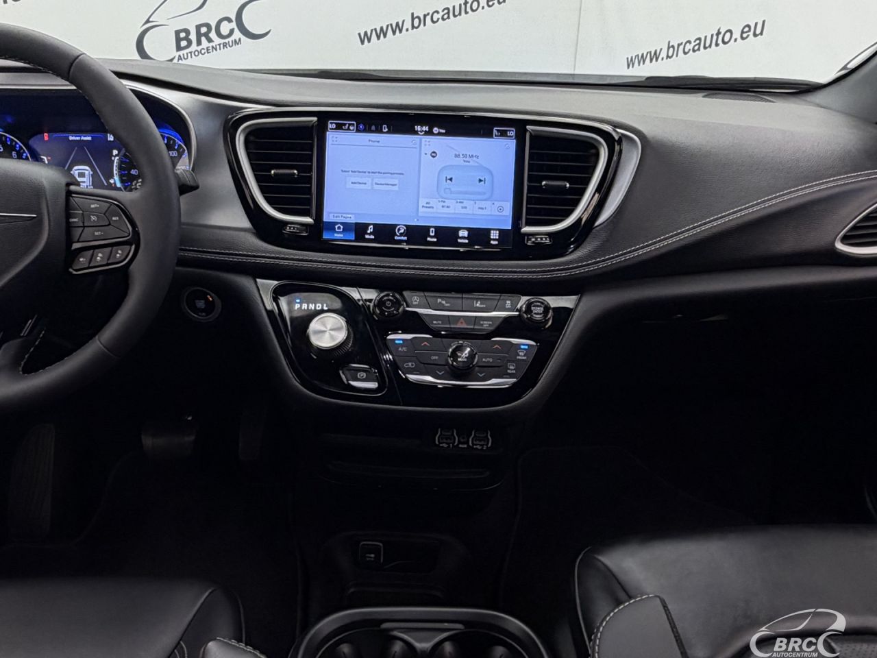 Chrysler Pacifica | 18