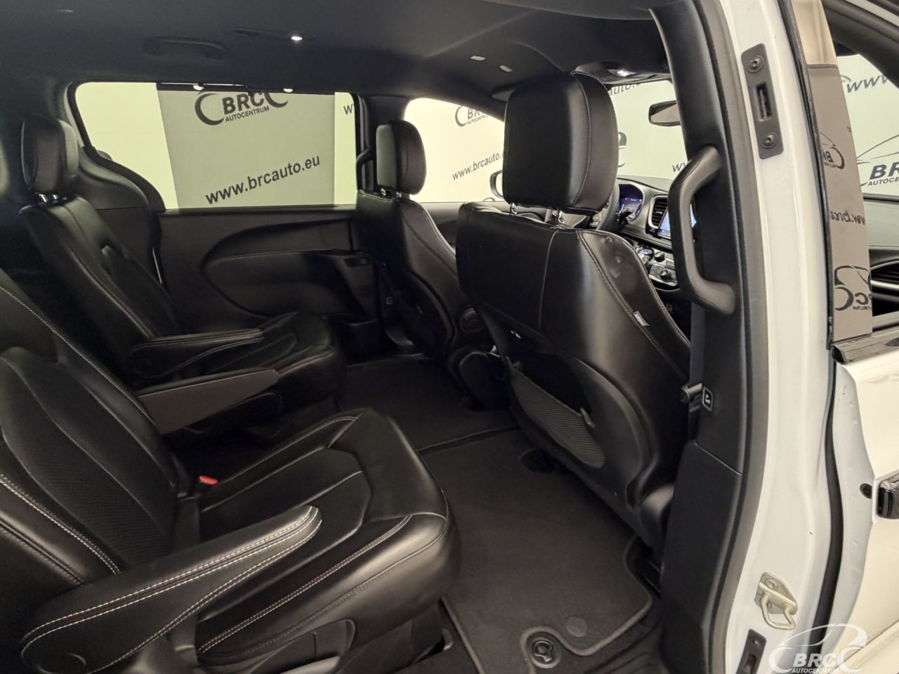Chrysler Pacifica | 13