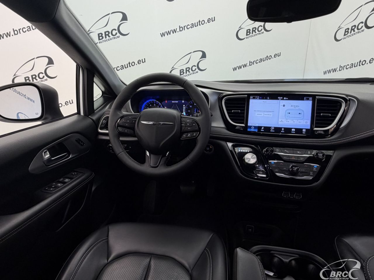 Chrysler Pacifica | 16